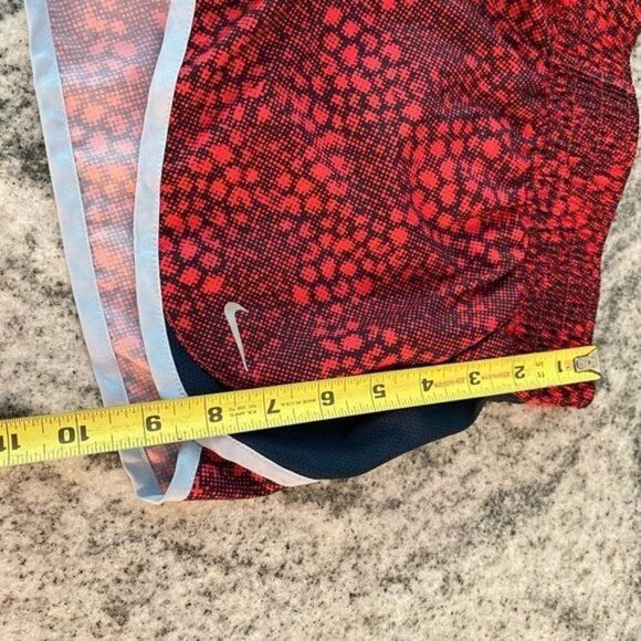Women's Nike Medium Dri - Fit Red Black Running Shorts Training Athletic - Picture 5 of 8
